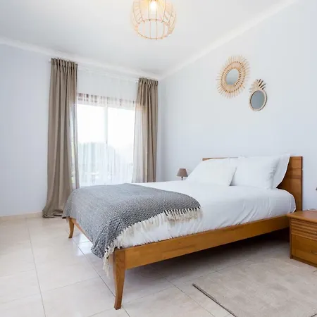 Ameijeira Spacious *